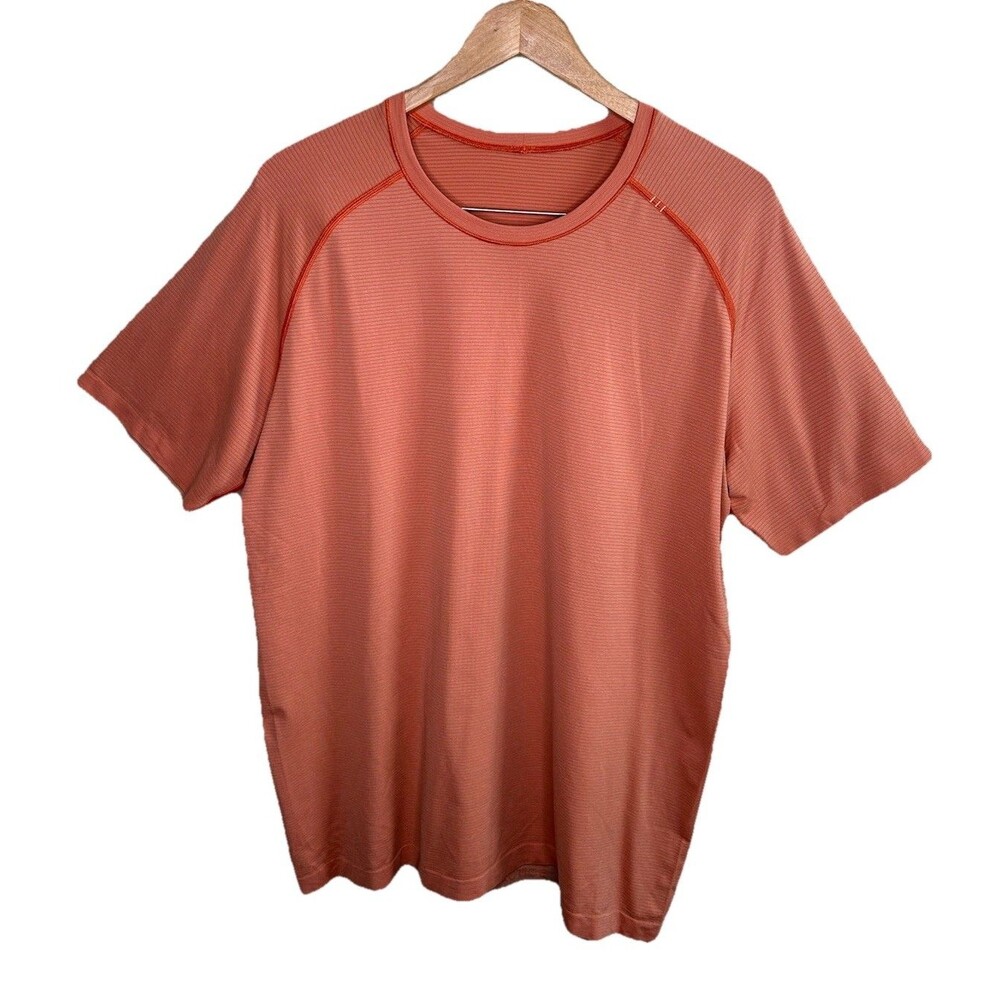 Lululemon Metal Vent Tech Men Shirt Athletic Fit Short Sleeve Size XL Warm Coral